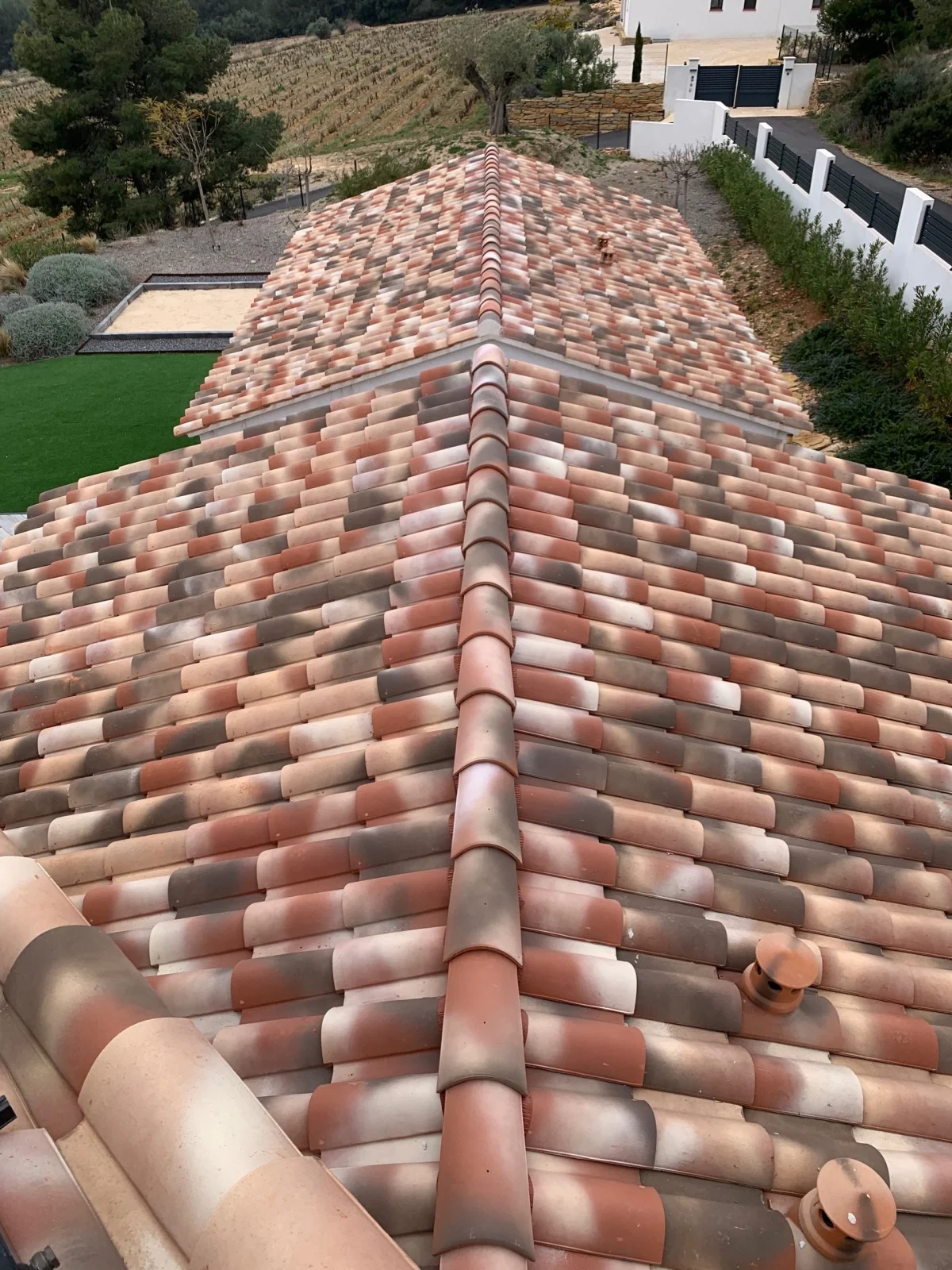 Couverture tuiles canal Alpes-Maritimes 06