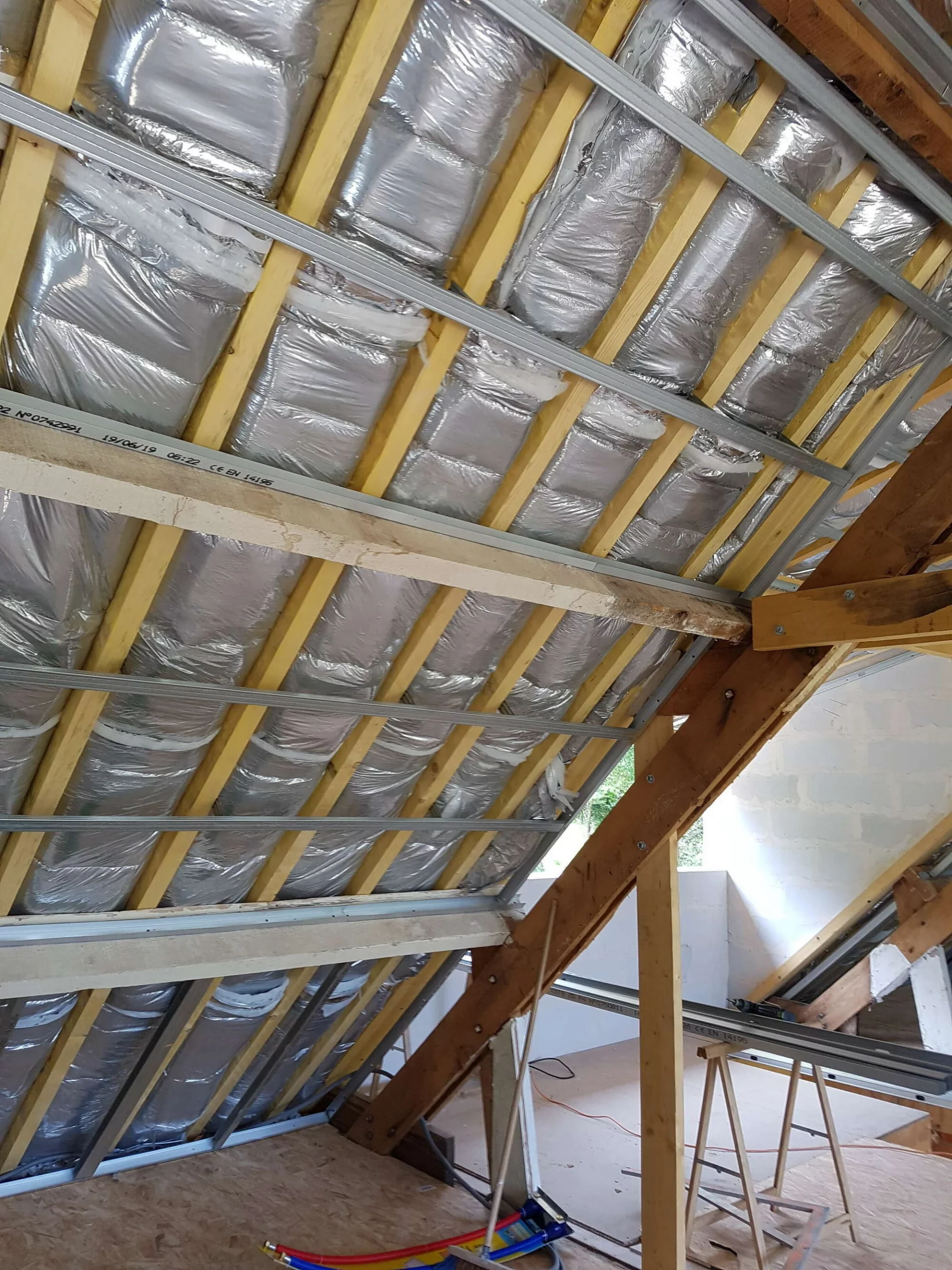 Isolation toiture tuiles Alpes-Maritimes 06