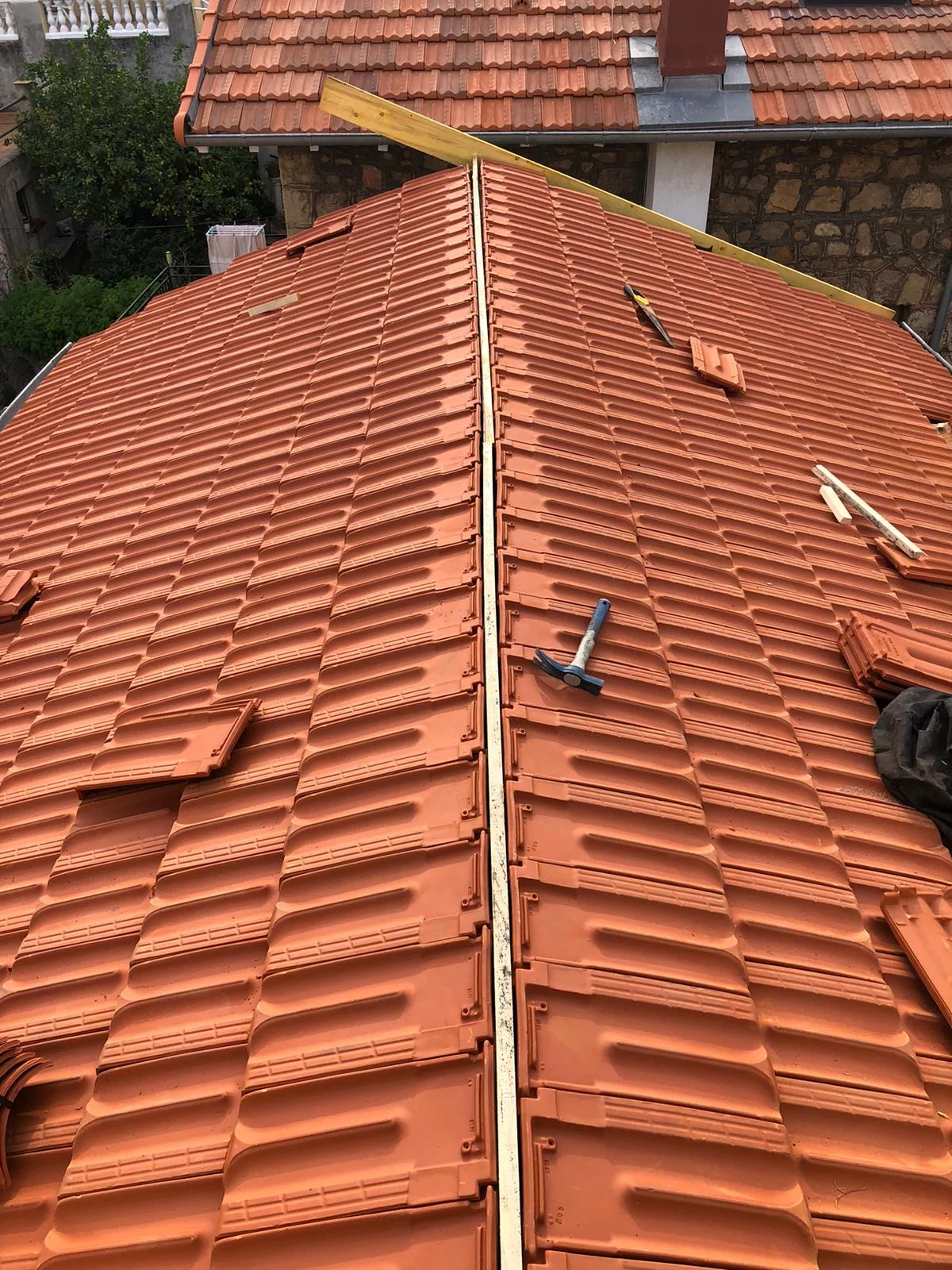 Rénovation toiture en tuiles Alpes-Maritimes 06