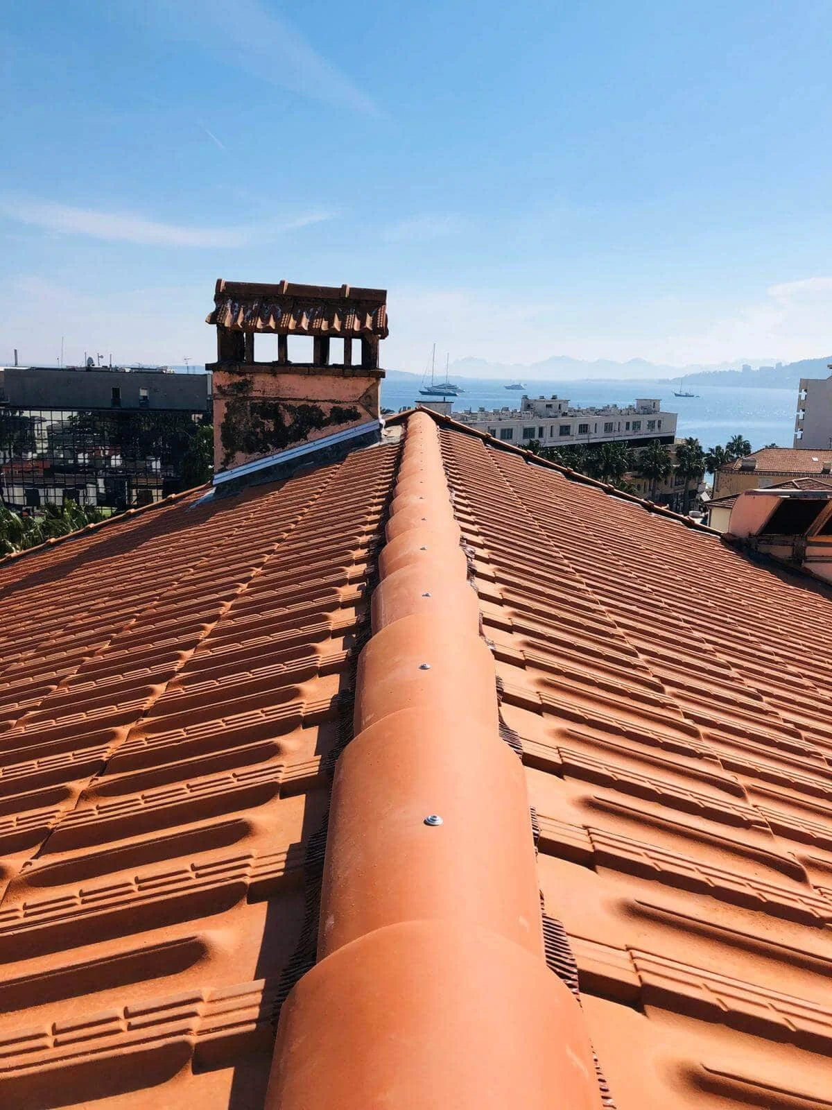 Rénovation toiture tuiles Alpes-Maritimes