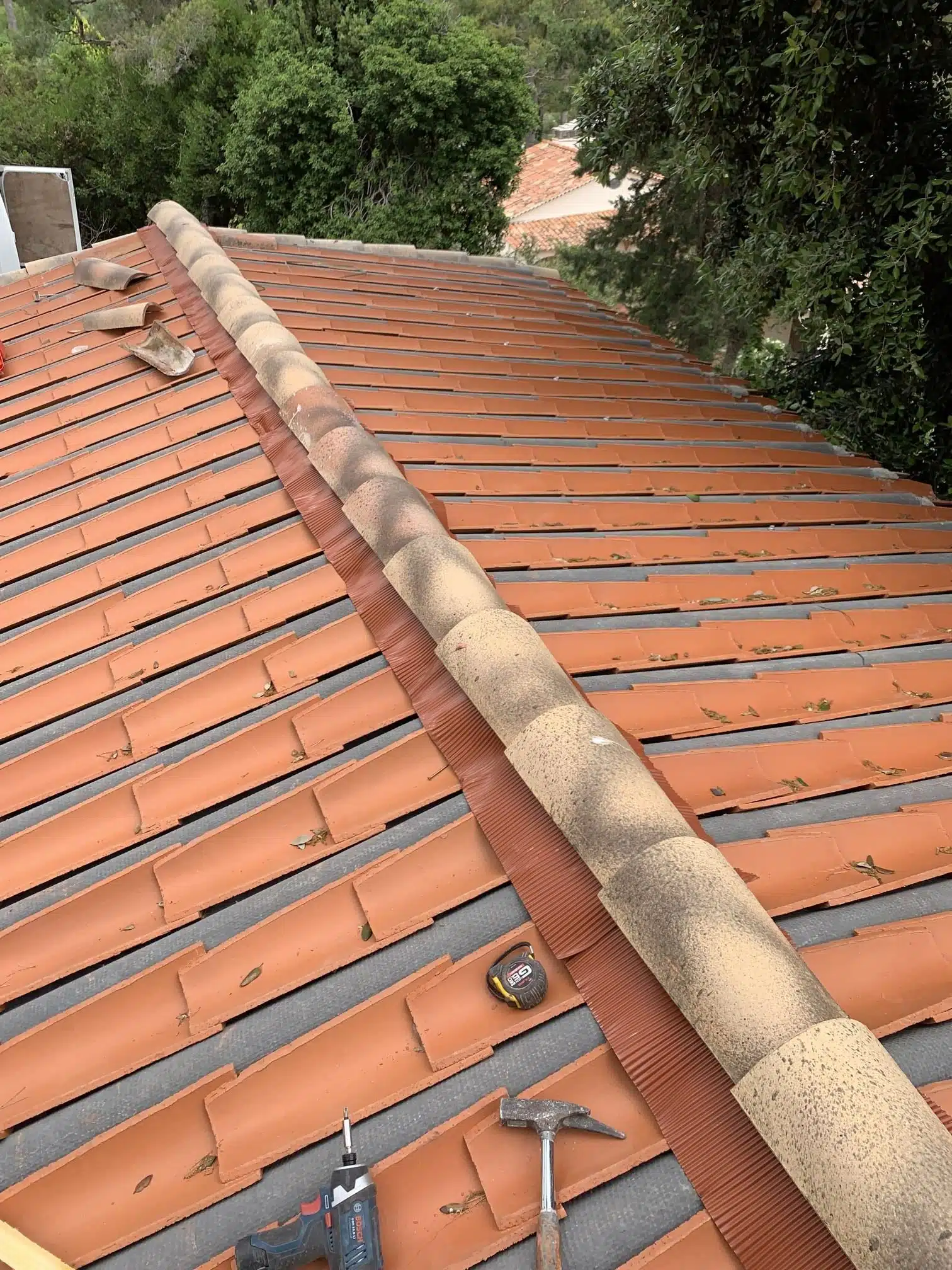 Réparation toiture tuiles canal Alpes-Maritimes 06